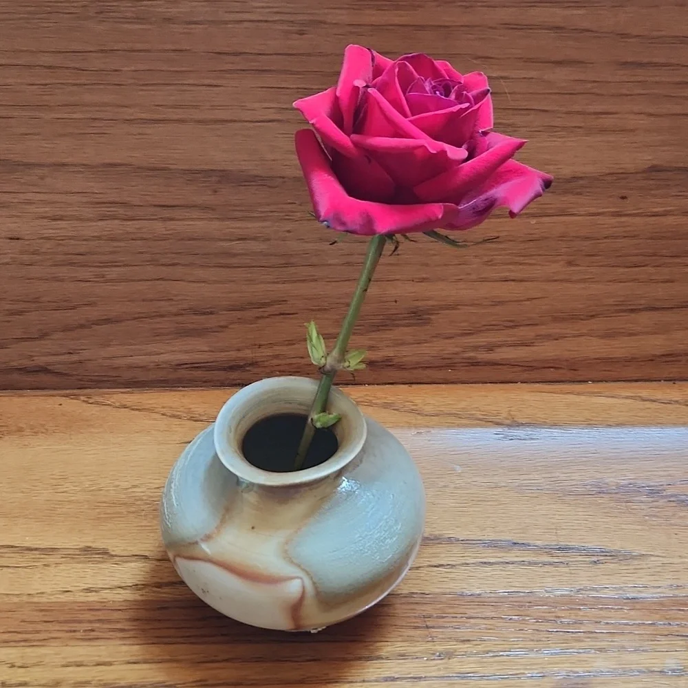 Handcrafted Ceramic Vase - Earth Tones - Picture 8 of 8